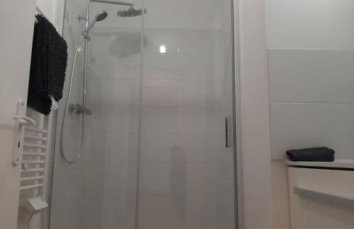 Grand T3 Lumineux - Balcon - 2 chambres - idéal familles & pros - Foto 17