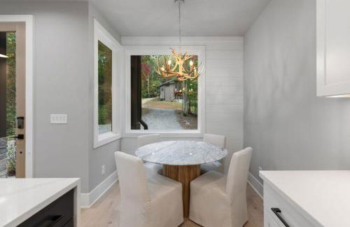 Sapphire Skies - Photo 16