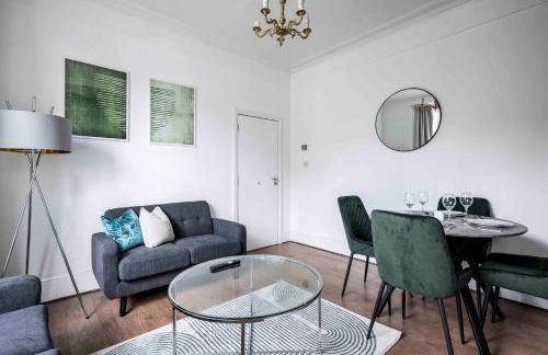 Parea Living - Hackney, 4-Bedroom Victorian House w Big Garden - Foto 27