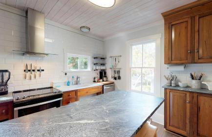 Palm View - Lovingly Renovated - 3 KINGS Half Mile Stroll to Historic DT - Beach just 3 Miles - Foto 7