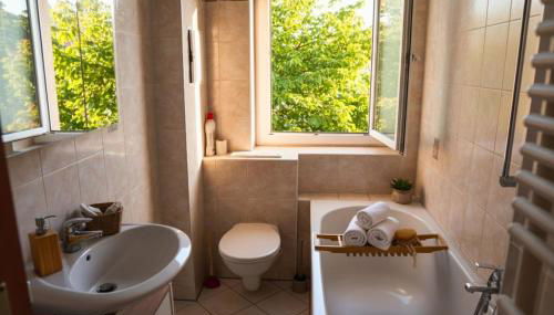 Modernes 5-Personen Apartment mit kostenlosen Parkplätzen, Boxspringbetten, WLAN, 3x TV, vollausgestatteter Küche - Foto 5, towels, Shower