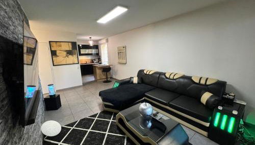 T2 cosy et rénové avec terrasse - proche de Lyon - Foto 5