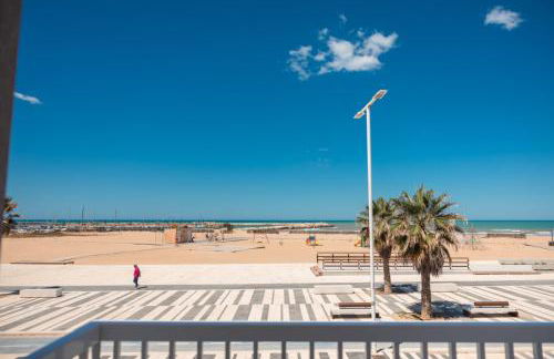 Domira - Casa Vacanze Fronte Mare - Foto 4