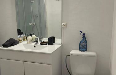 En hauteur, au pied du métro & 7mn du centre Lille - Foto 14