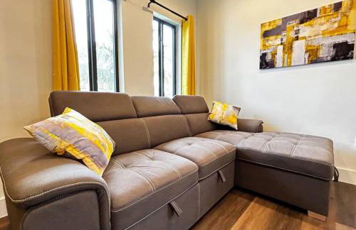 Sunny Delight Home Near Airport - Foto 26