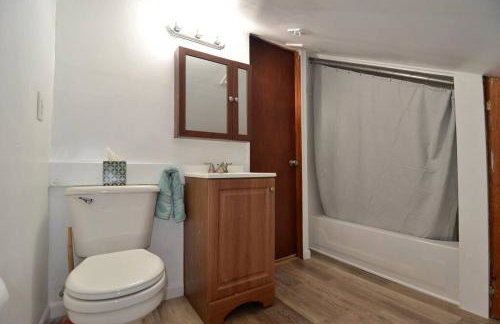 Cozy Alcove Studio Apt w Outdoor deck w NYC Views - Foto 13