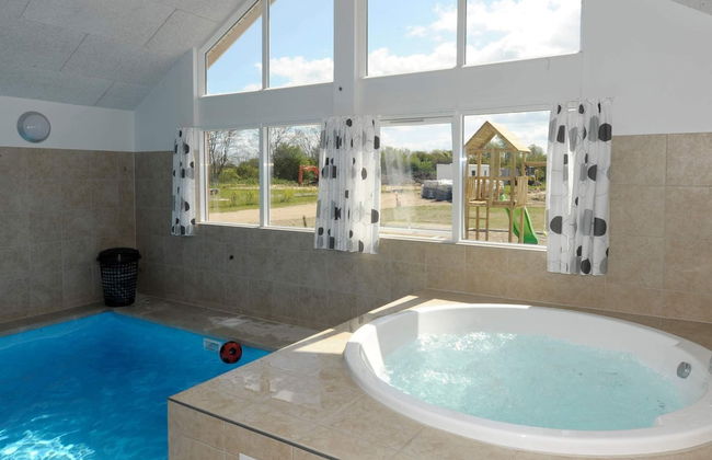 Luxury Pool Retreat in Nordborg - By Traum Ferienwohnungen - Photo 7