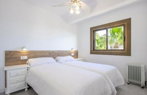 Cozy Apartment In Orihuela With Wifi - Photo 5