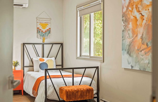 Emerald Bluff by Avantstay Lake Views, Deck, Fire Pit, Game Room - Photo 37