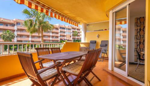 2 bedrooms with pool, terrace and balcony - Photo 3