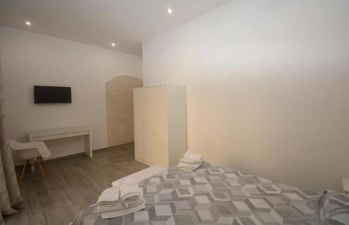 Cozy Home In Solarino With Wifi - Foto 13