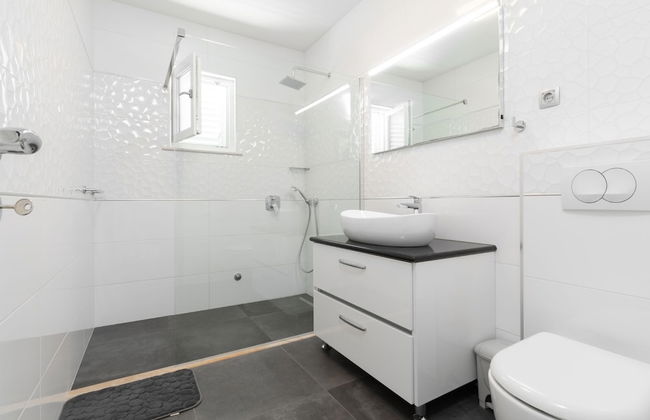 Modern Villa Near the Sea - Foto 33