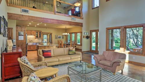 Riverfront Blanco Home with Shaded Porch and Hot Tub - Foto 5