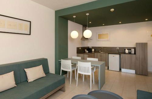 Cabot Tres Torres Apartamentos - Photo 22