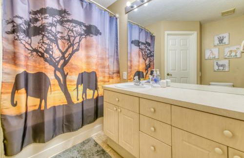 Magical Getaway Close to Disney! Pool, Gym, & WiFi - Photo 18