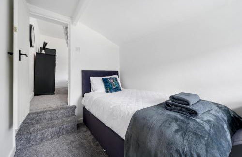 No24Sandbach - Home from Home - Exclusive Dog Friendly House & Garden - Photo 34