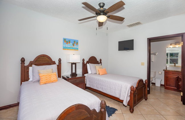 Villa Del Playa Penthouse #6 - Photo 3