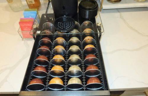 Brand NEW King Suite| Movie/Game Room| Coffee Bar - Foto 30