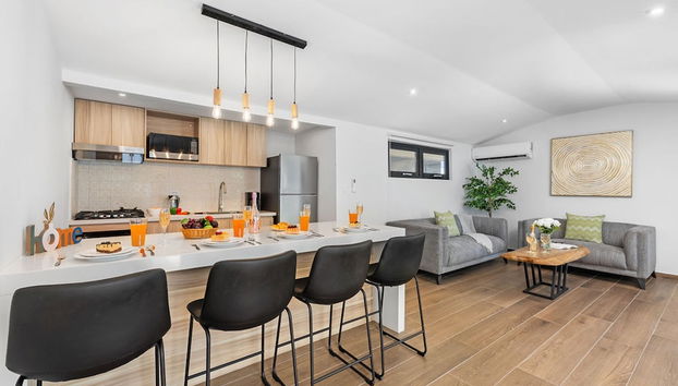 Brand NEW 2br1ba w Privatepool in Amazing Location - Foto 4, Habitación