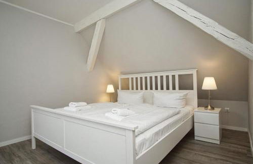 nah am Meer, ruhige Lage, gratis Nutzung vom AHOI Erlebnisbad und Sauna in Sellin - Haus Büdnerstube FeWo 4 - Foto 11