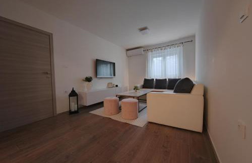 Apartments and pool Luminous - Photo 52