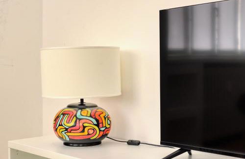 Just Urban Stays - Nuovo e Luminoso Trilocale in Centro - metro M2 e M4 - Foto 14