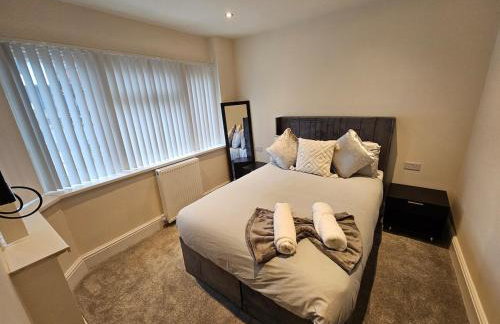 The Rocky Luxe - 4 Bedrooms - Parking - Sleeps 8 - Foto 17