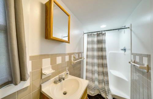 Walk to Beach and Lake Idyllic Escape in Edinboro! - Foto 15