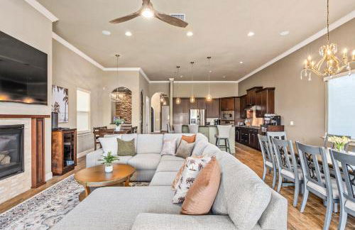 Luxury Resort Family Home Professionally Furnished Ultra Comfortable beds Epic Mario Game Room Themed Bedrooms Heated Pool and Spa Outdoor Grill Golf Course View - Foto 26