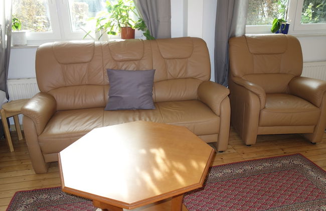 Tolstov-Hotels Large 3 Room Apartment with Garden - Foto 8