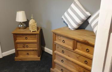 Lovely 4 bed House Sleeping 8 Near Ashbourne - Foto 11