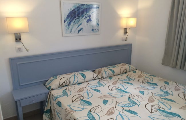 Apartamentos Los Tulipanes - Photo 15