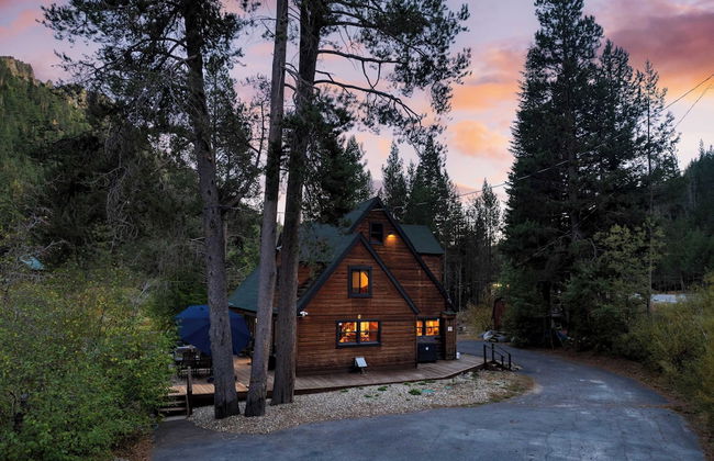 Riversong Lodge by Avantstay Sauna + Hot Tub On The Truckee River - Photo 40