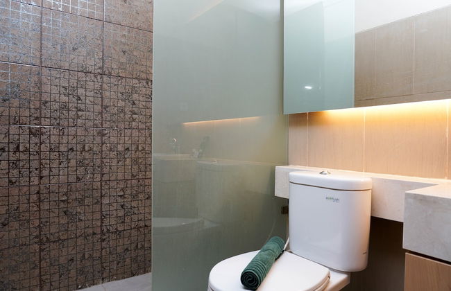 Tranquil 1BR GP Plaza Apartment - Photo 24