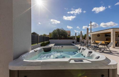 Luxury Villa Diana with heated pool and jacuzzi - Foto 70