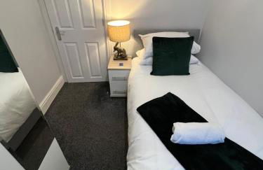 Comfortable, homely 4 bedroom property - Foto 7