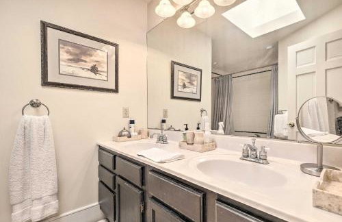 Private Home with Hot Tub Near Jay Peak Slopes - Foto 14