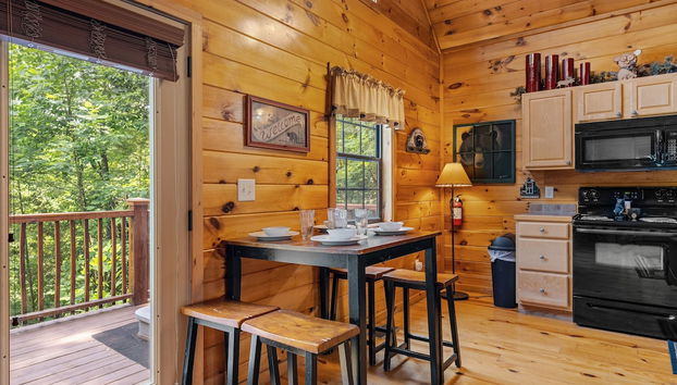 Caught Ya Peek'n 1 Bedroom Cabin by RedAwning - Foto 4, Cocina privada