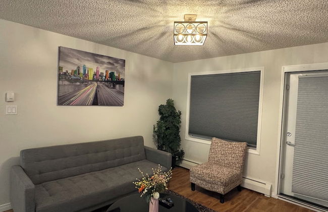 MainFloorCondo CozyFurnished Independent - Photo 14