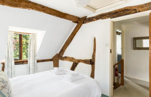 Pass the Keys Dara Cottage 16th Century Thatched Cottage - Photo 16