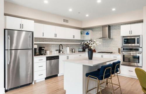 Spinel Stay - Charming 2BR Retreat Zen Garden Views Central - Foto 7