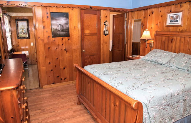 The Kern Lodge - Photo 1