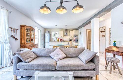 La Maison des Oliviers - Belle maison familiale avec Piscine - Foto 2