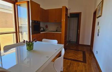 Central House Light Apartment - Foto 6