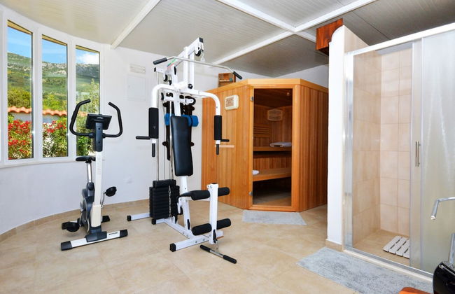 Attractive Villa in Kastel Luksic on Mount Kozjak - Foto 25