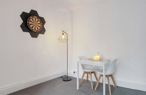 1Bed Contractor & Pilot flat - Parking & FAST WiFi - Foto 19