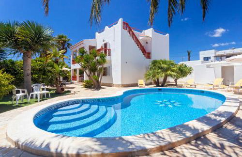 Villa in Playa D´en Bossa sleeps 9 - Foto 11