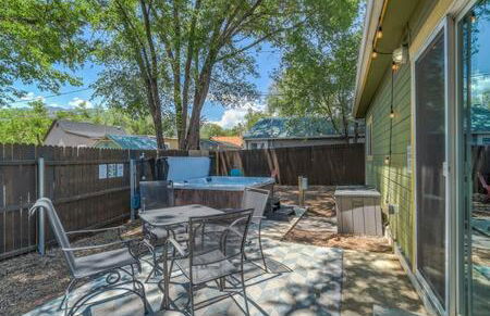 Vibrant Watermelon - Hot Tub, BBQ-Grill, King-Bed, Backyard, Parking - Foto 36