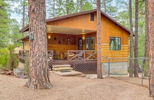 10 Mi to Show Low Pinetop-Lakeside Family Cabin! - Foto 1