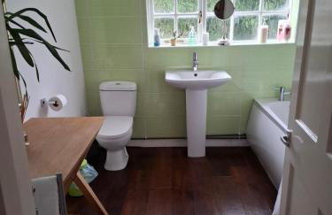 Listed lodge building overlooking Himley Park - Foto 8